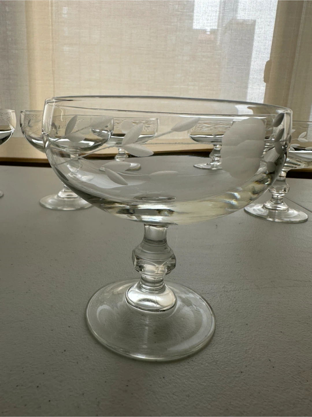 Set of 8 Vintage Etched Glass Dessert Coupe Glasses - photo 2