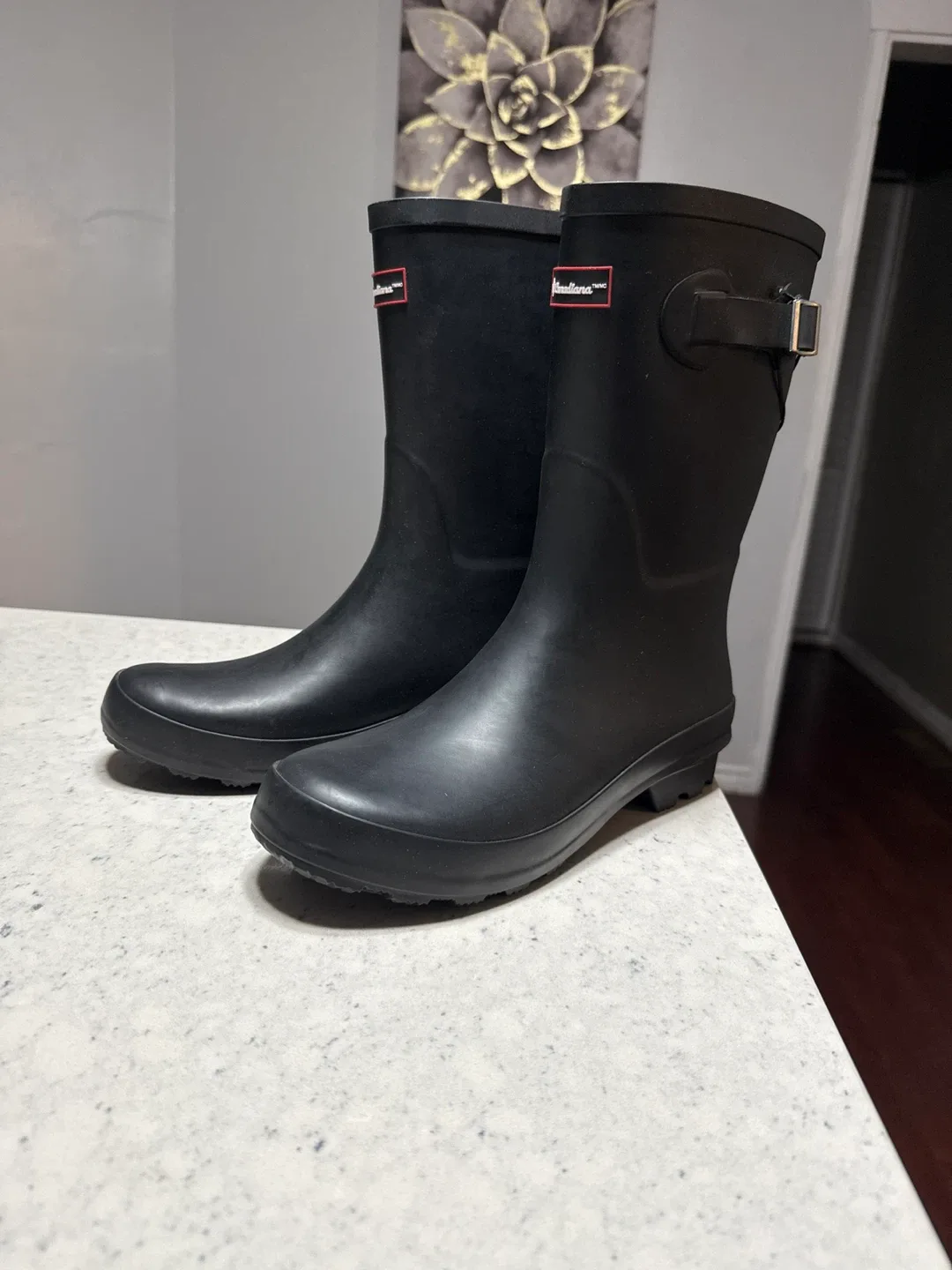 Hunter Women's Black Rain Boots thumbnail