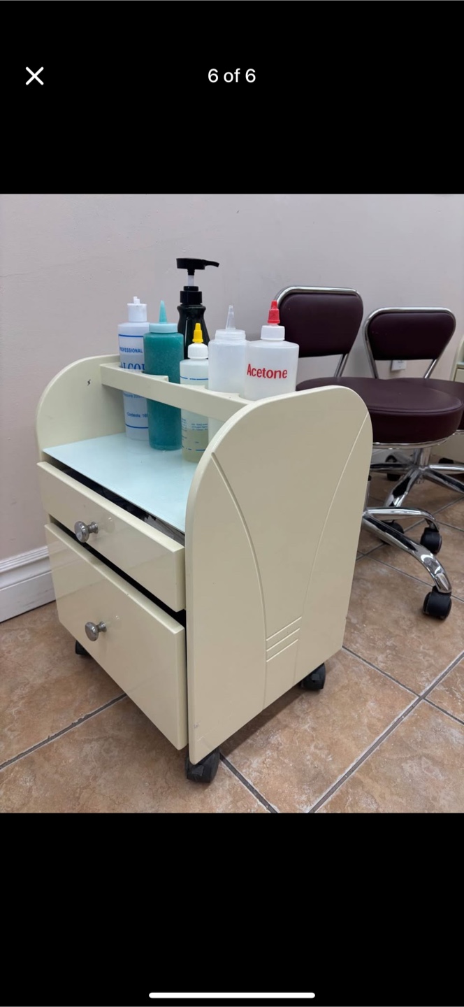 Rolling pedicure Table with Drawers