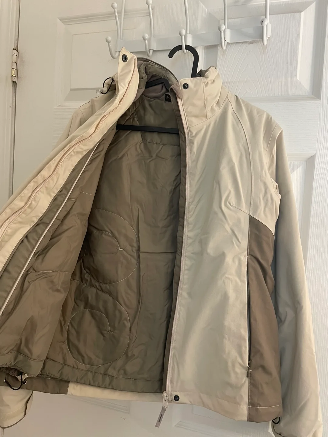 Declathon Women's Jacket image indicator(2)