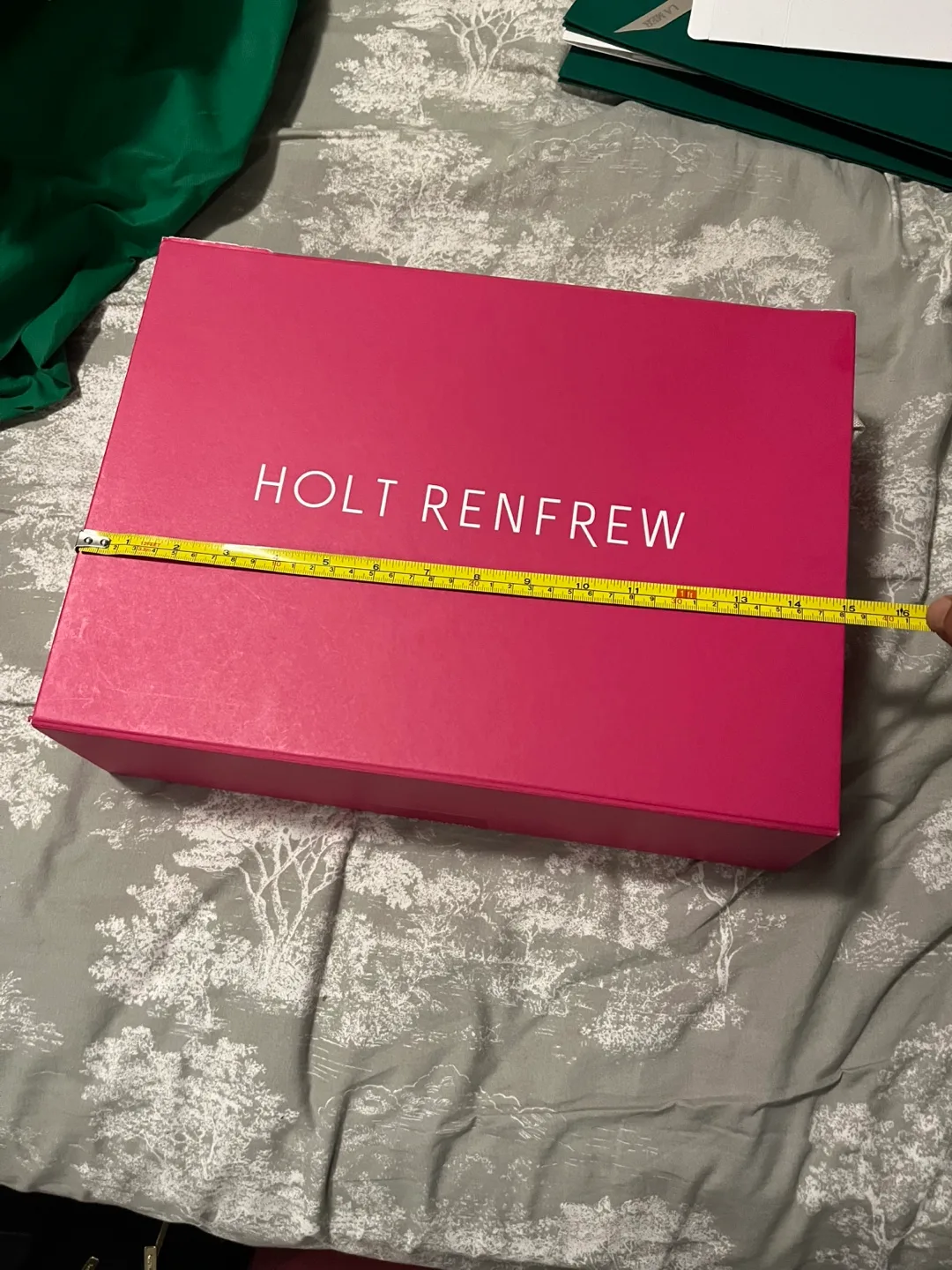 Holt Renfrew Empty Gift Box - NEW image indicator(2)