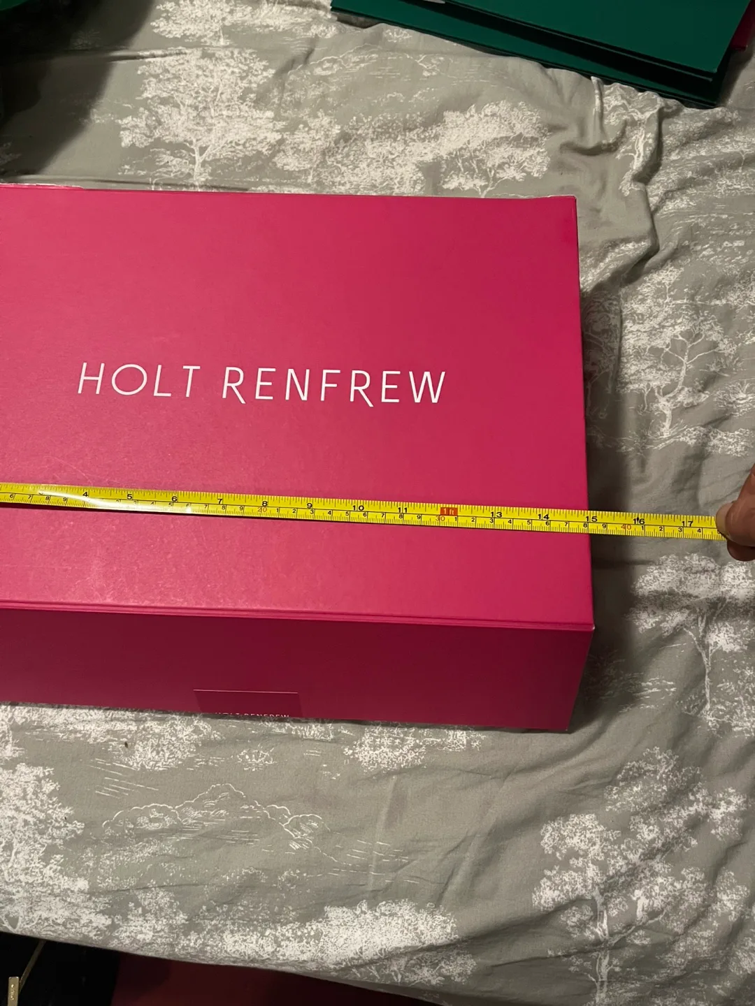 Holt Renfrew Empty Gift Box - NEW image indicator(6)