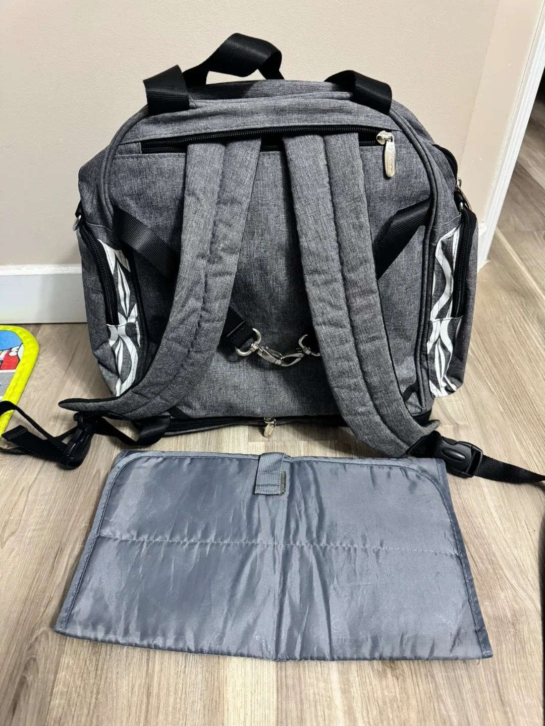 Leke Baby Grey Diaper Bag Backpack with Changing Pad image indicator(4)