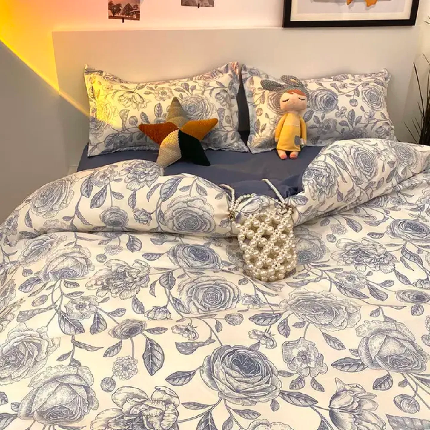 Brand new Floral Pattern Bedding Set 4pcs image indicator(2)