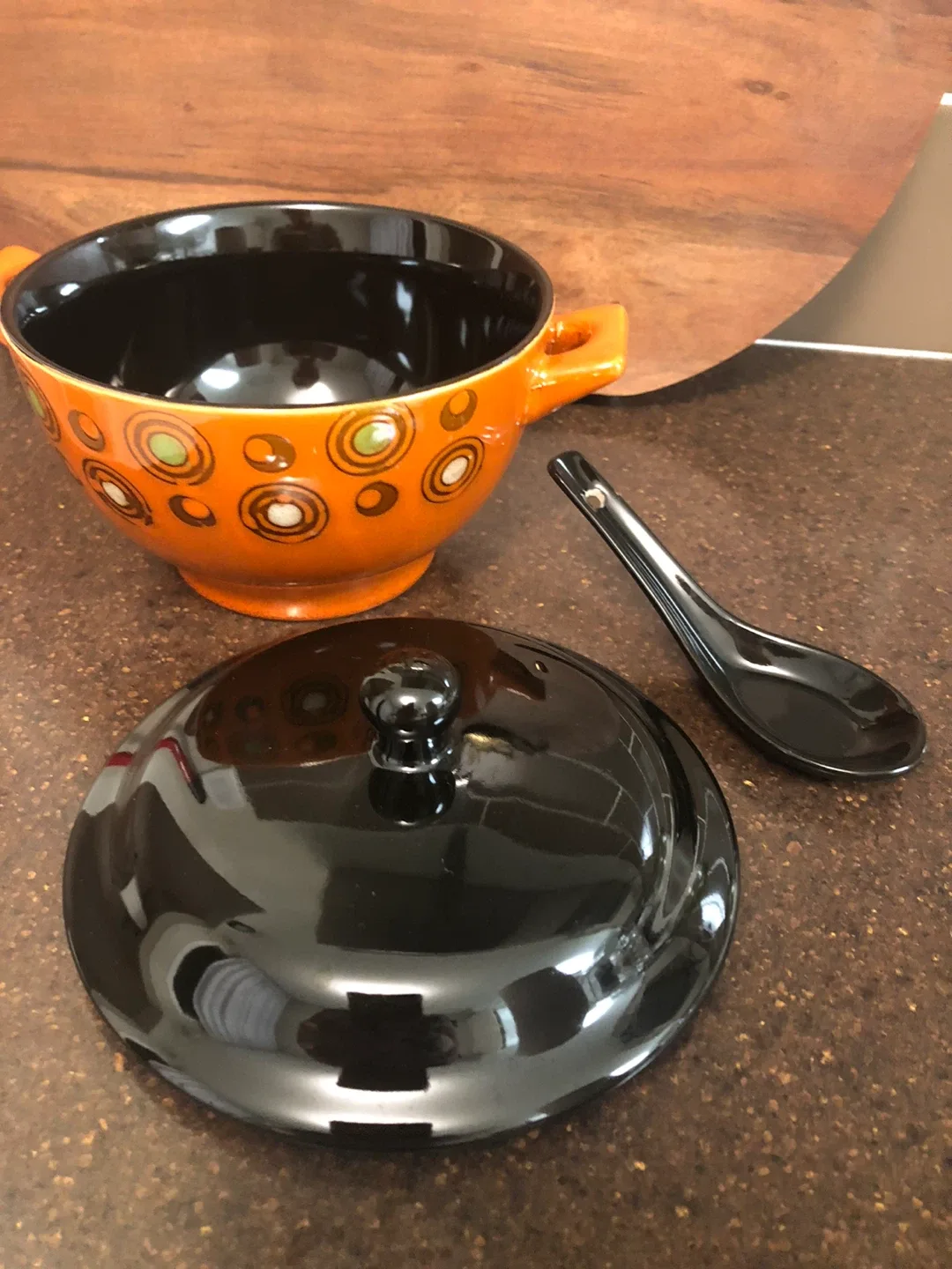 Roman Soup Bowl with Lid & Spoon image indicator(3)