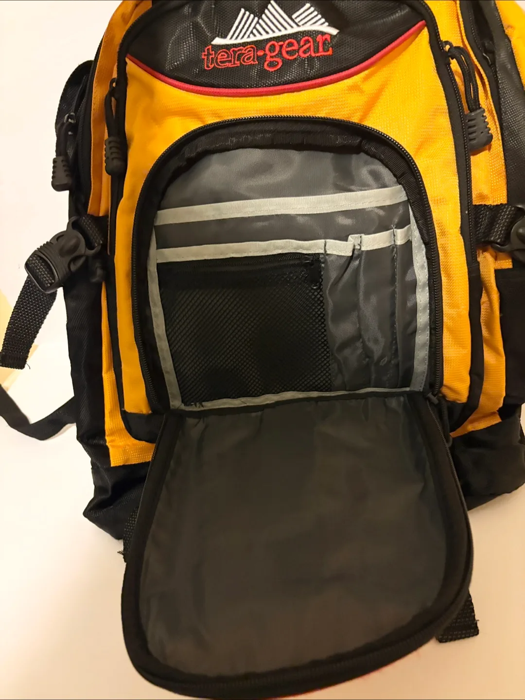 *Like new* Tera Gear Backpack image indicator(4)