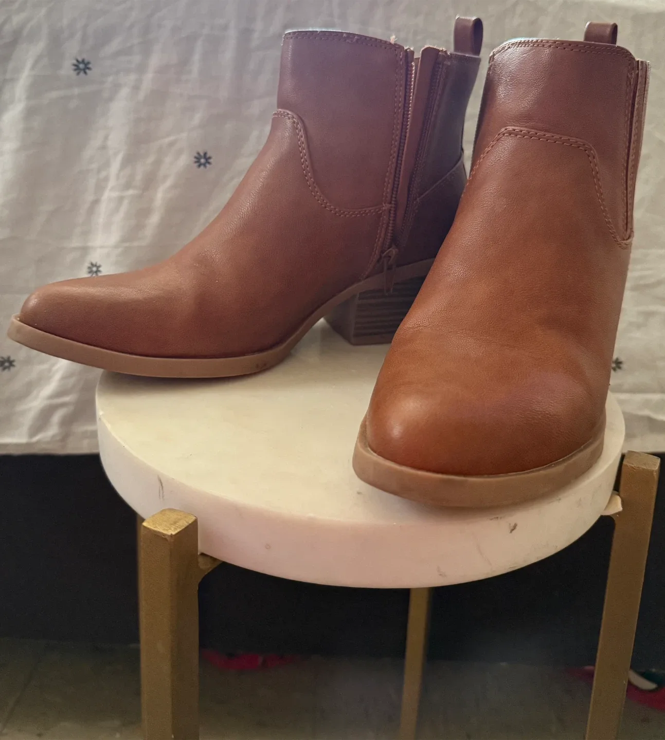 Brown Ankle Boots thumbnail