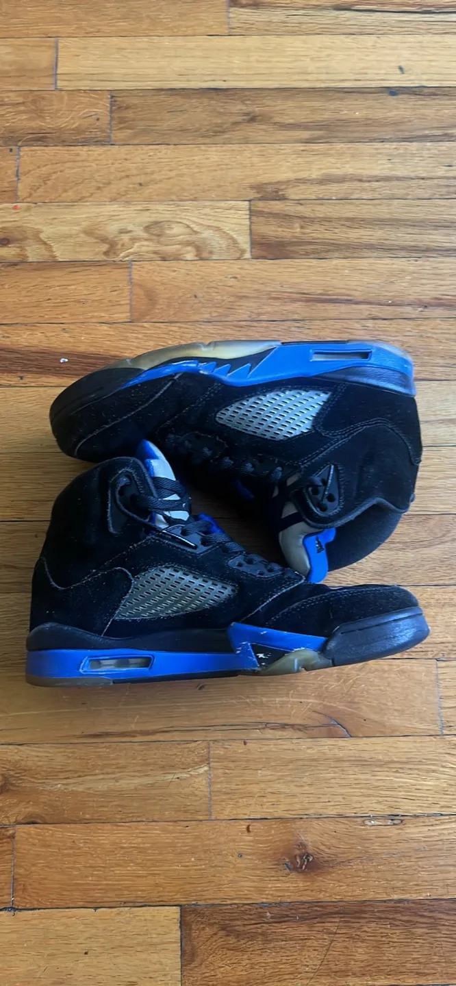 Air Jordan 5 Retro Blue Bird Sneakers image indicator(2)
