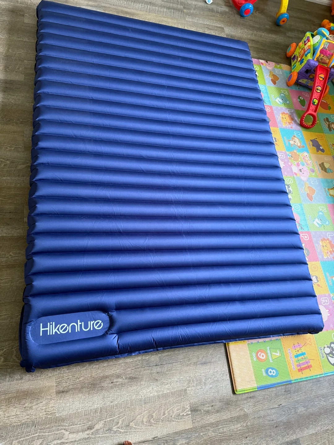 Hikenture Inflatable Sleeping Pad - Like New! thumbnail