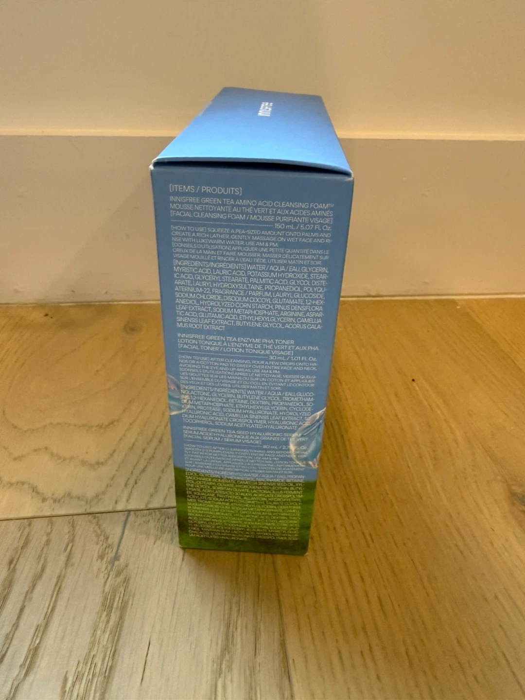 Innisfree Hydration Heroes with Green Tea Kit - photo 3