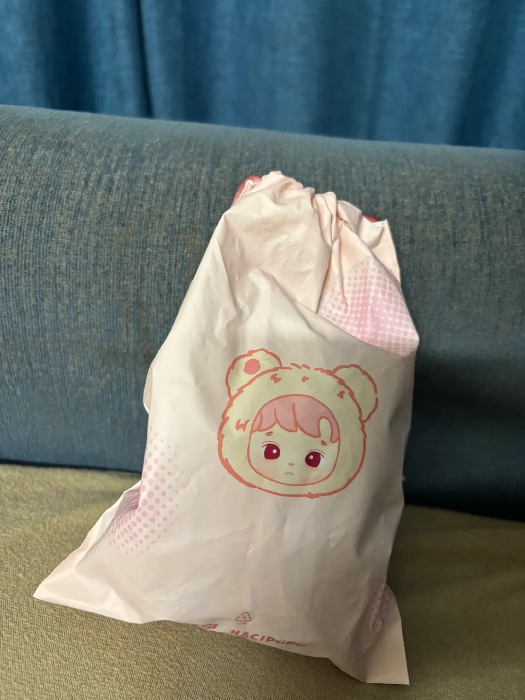 Pop Mart Hacipupu Gummy Series Blueberry Flavour image indicator(2)