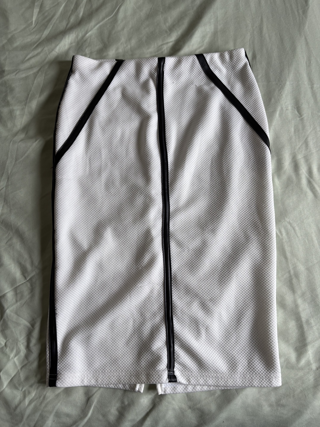 Contenta White Skirt - Size Small