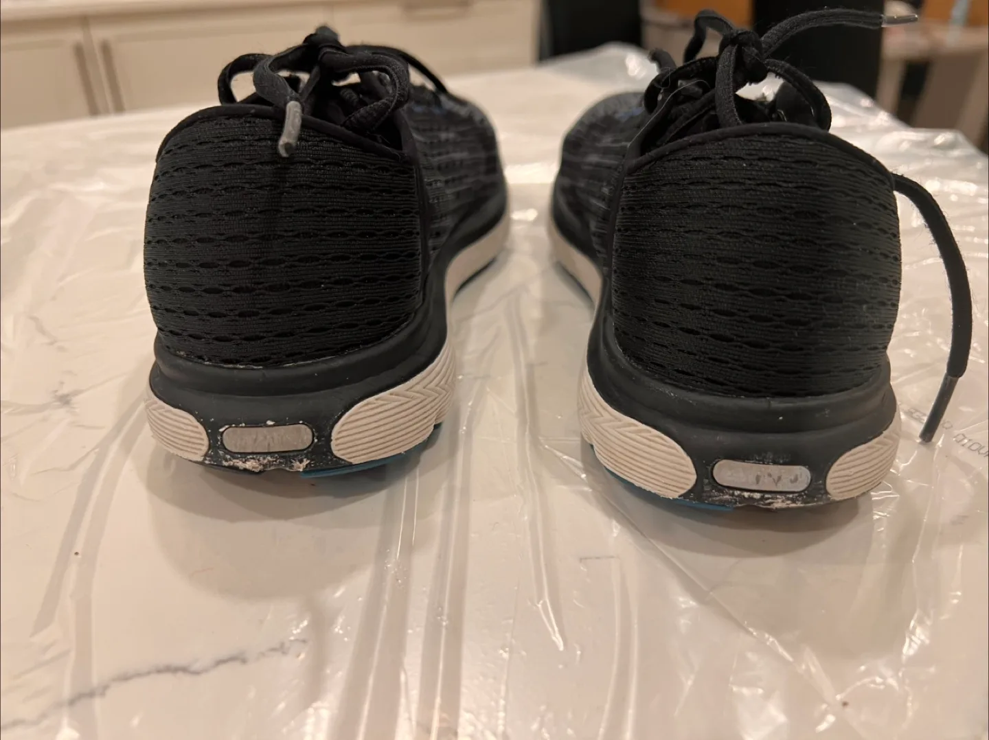 Womens Under Armour Runners Size 7 image indicator(3)