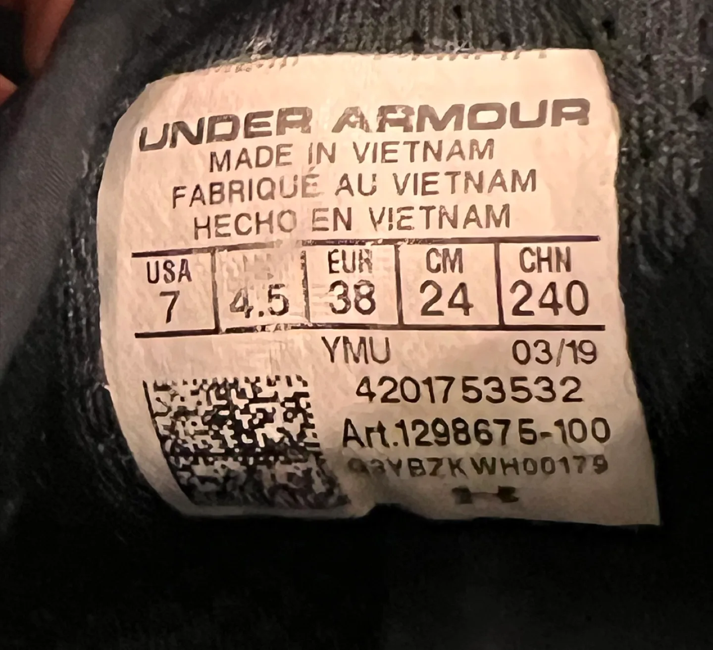 Womens Under Armour Runners Size 7 image indicator(6)