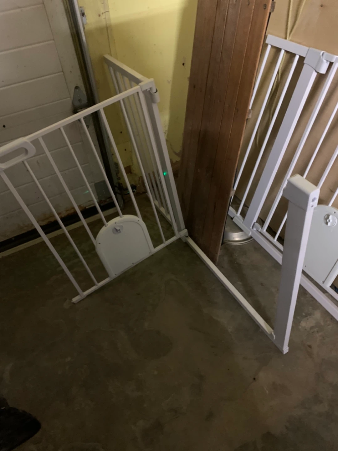 White Baby Gate - photo 5