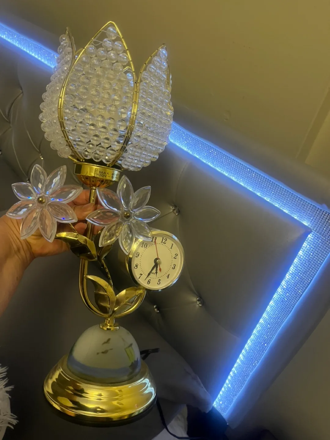 Vintage Tulip Style Bedside Lamp with Clock image indicator(2)