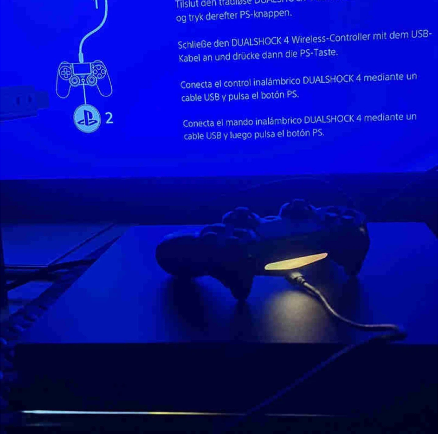 PS4 PRO 1TB + original controller