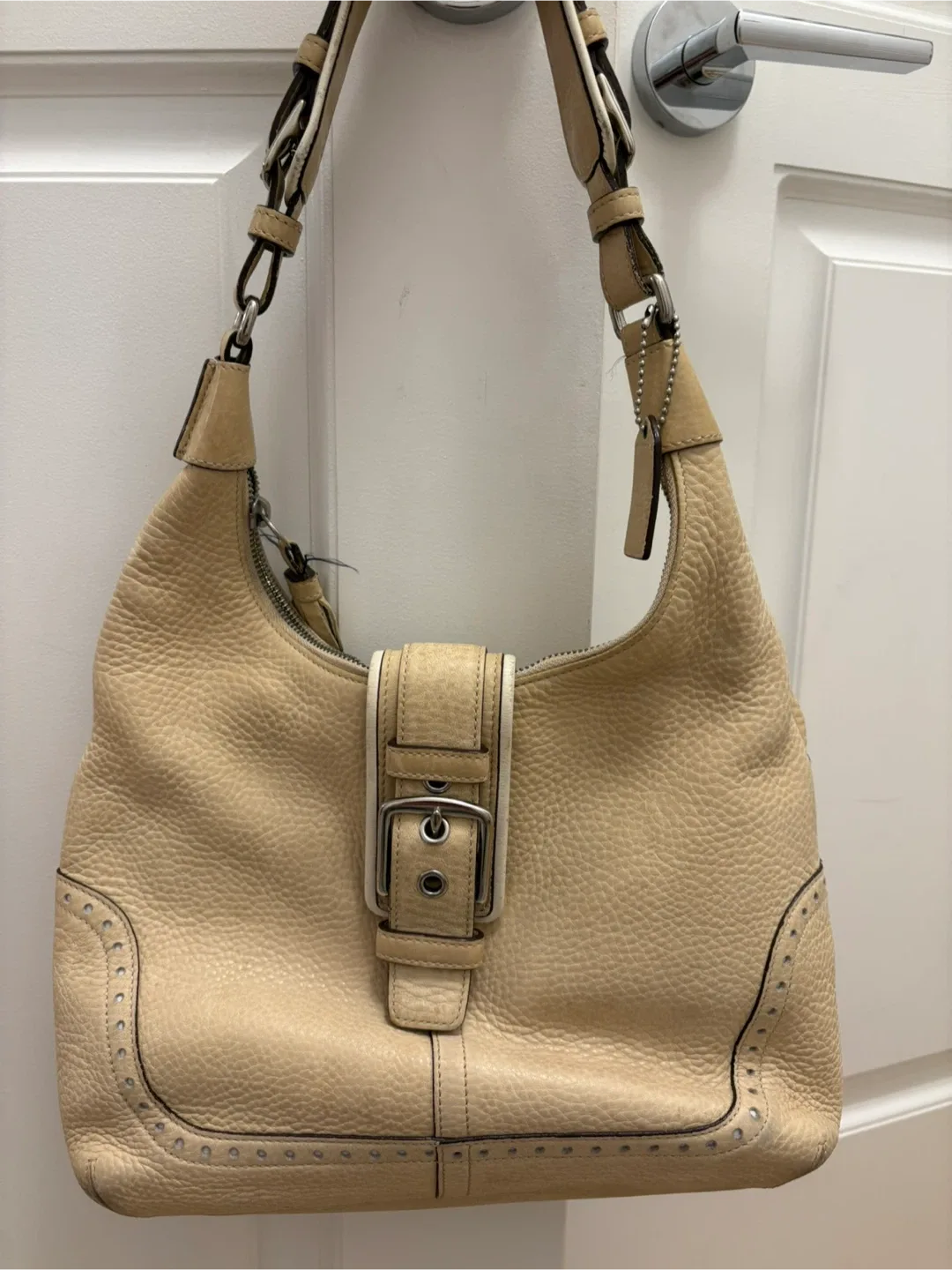 Coach Leather Hobo Bag image indicator(2)