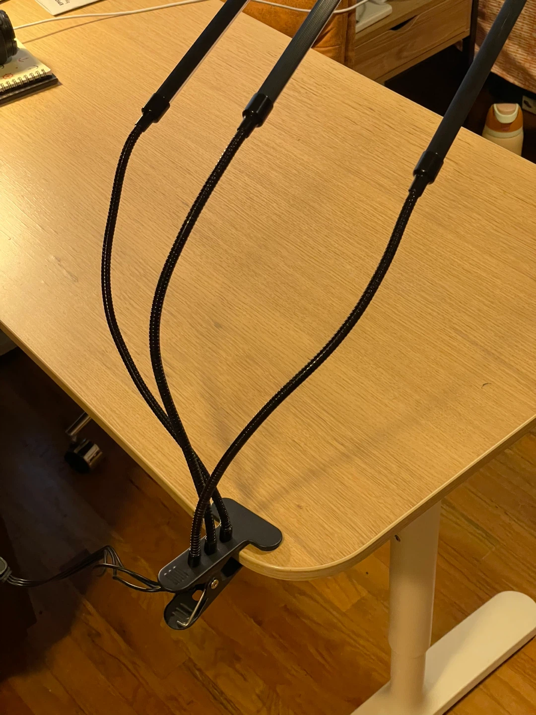 Clip-on Plant Grow Light with 3 Flexible Arms