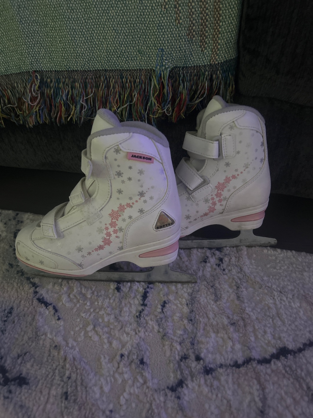 Jackson White Figure Skates - Size 13.5 Junior - photo 3