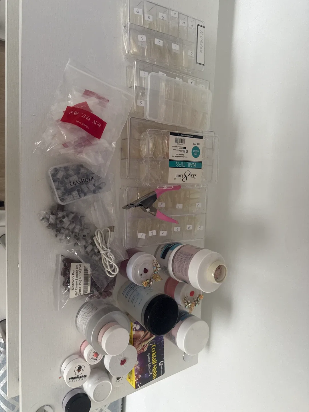 Nail Art Supplies: Tips, Bits, & More! thumbnail