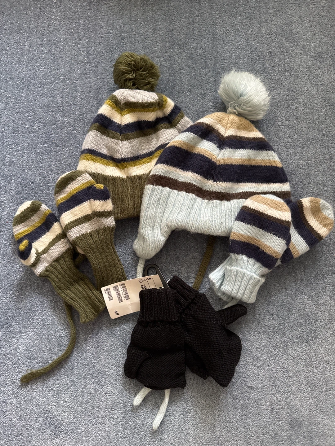 H&M Kids' Hat and Mitten Set