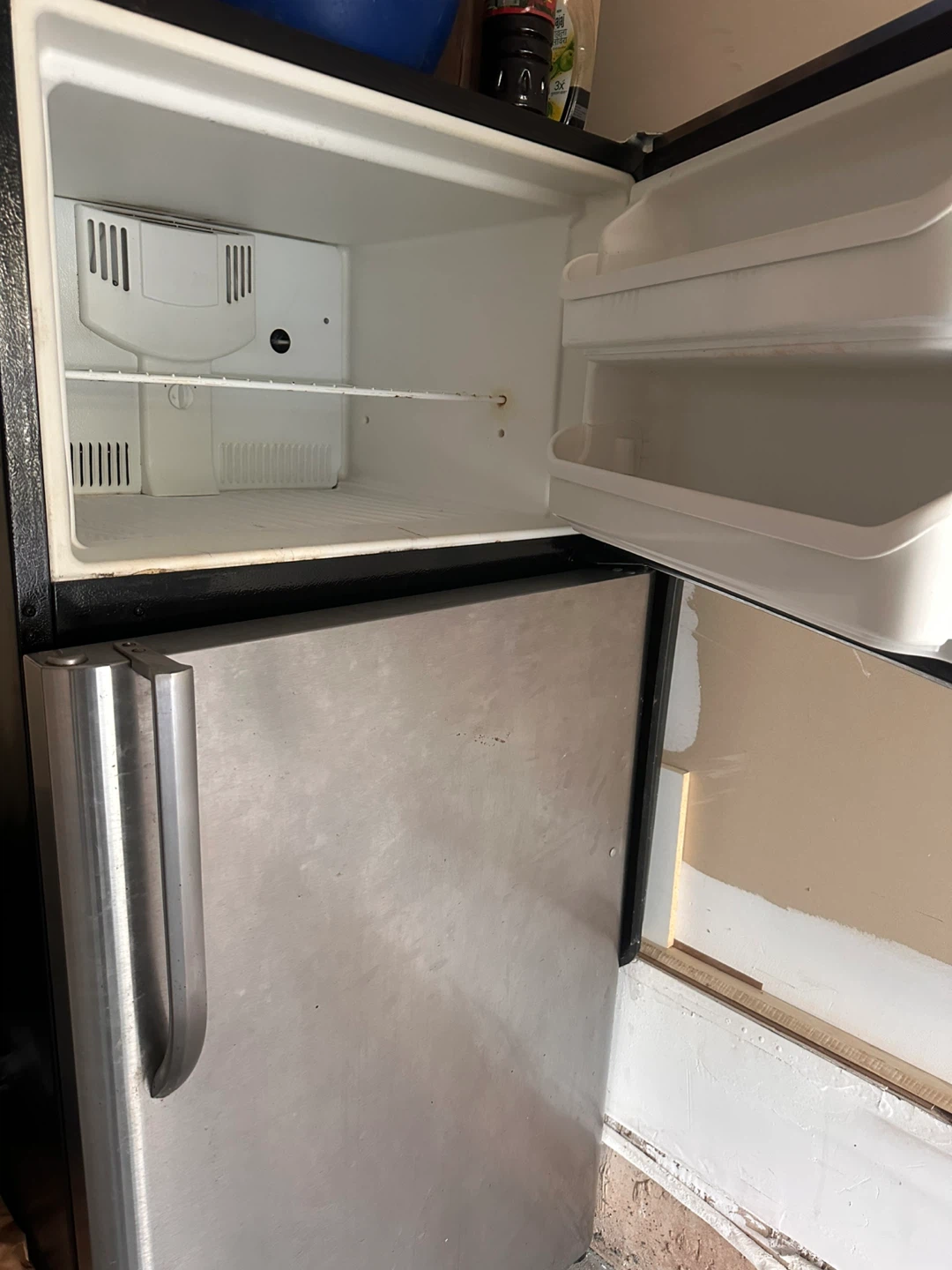 Frigidaire Stainless Steel Refrigerator - photo 4