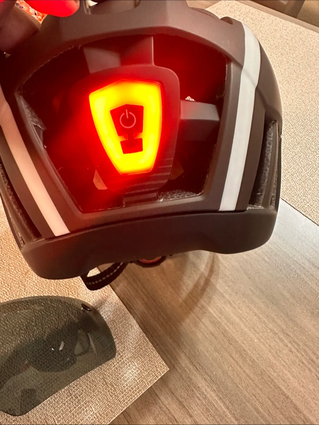 Victgoal Bike Helmet with Visor image indicator(7)