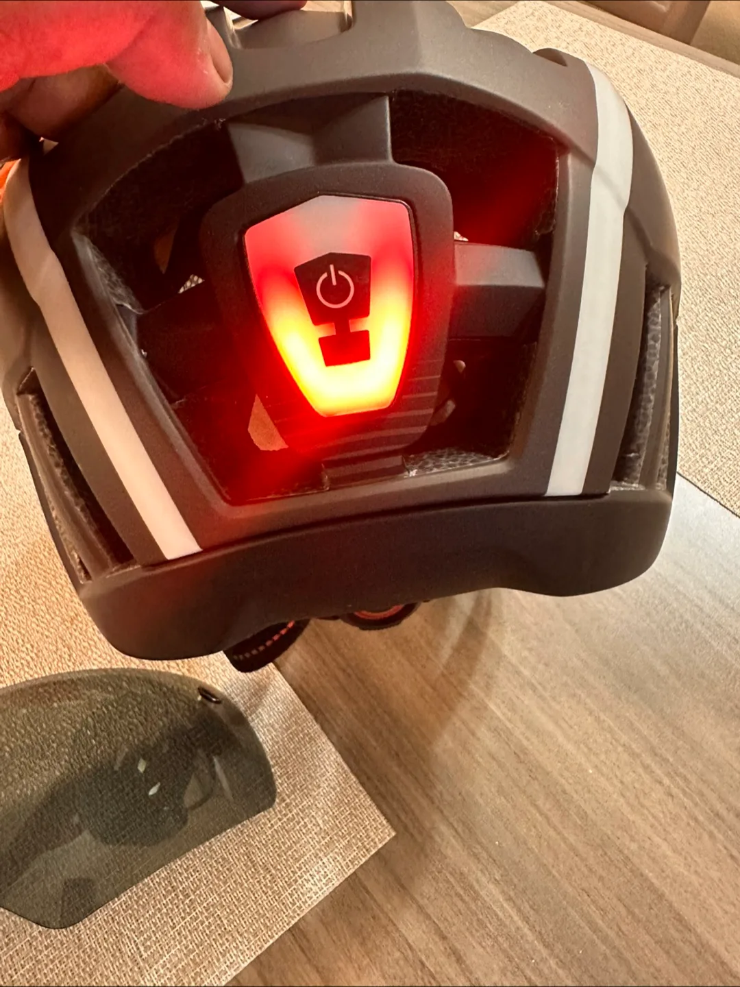 Victgoal Bike Helmet with Visor image indicator(8)