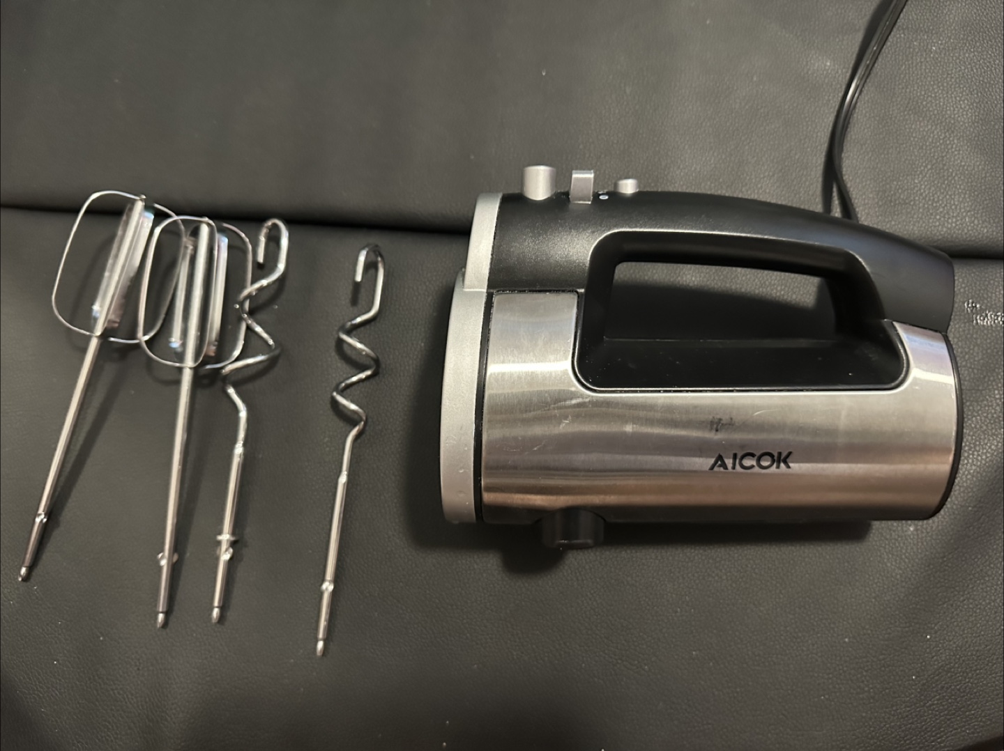 Hand mixer