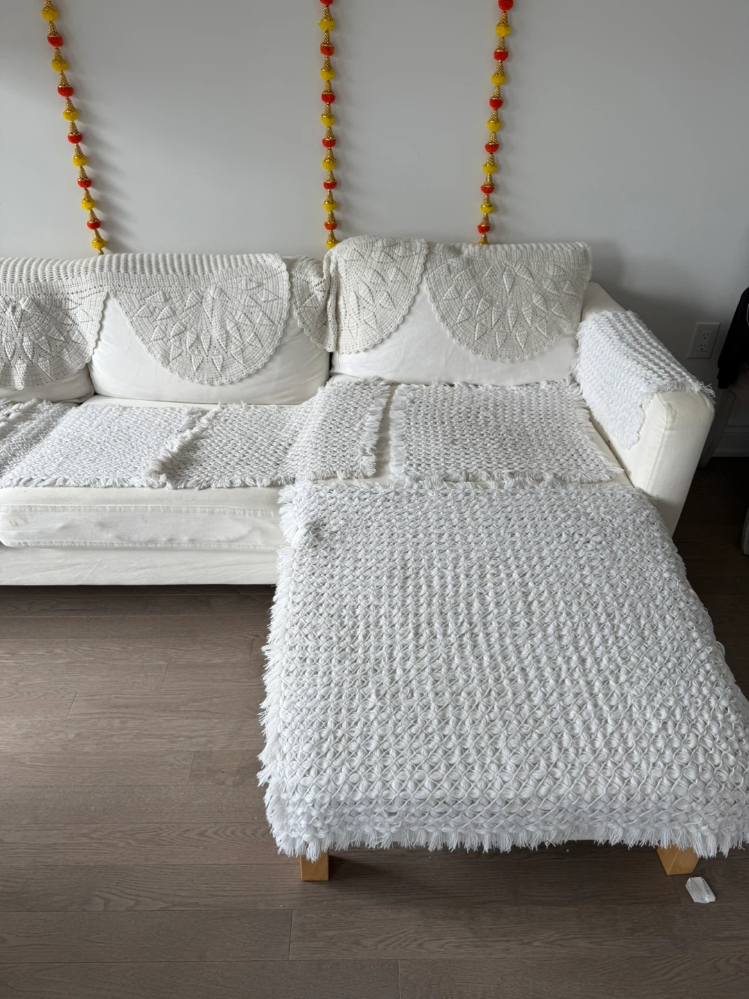 White Sofa - photo 2