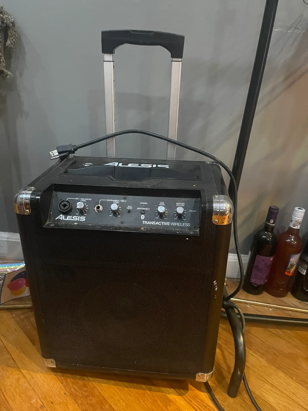 Alesis TransActive Wireless Portable PA Speaker thumbnail