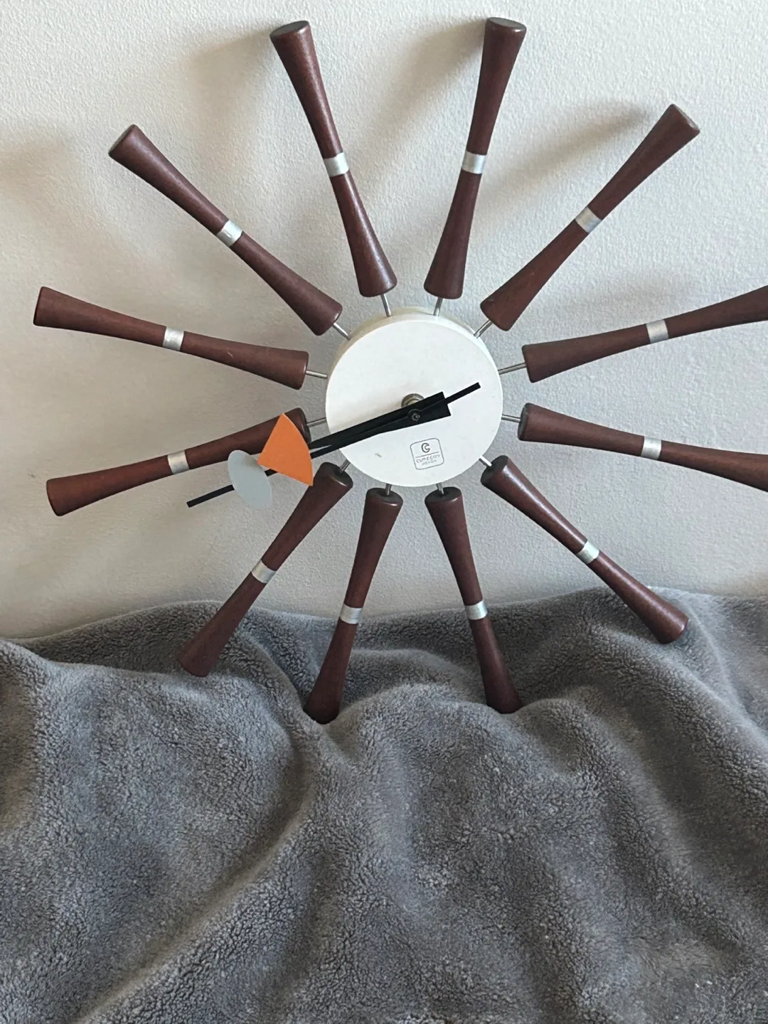 Cuppetry Mid-Century Starburst Clock thumbnail