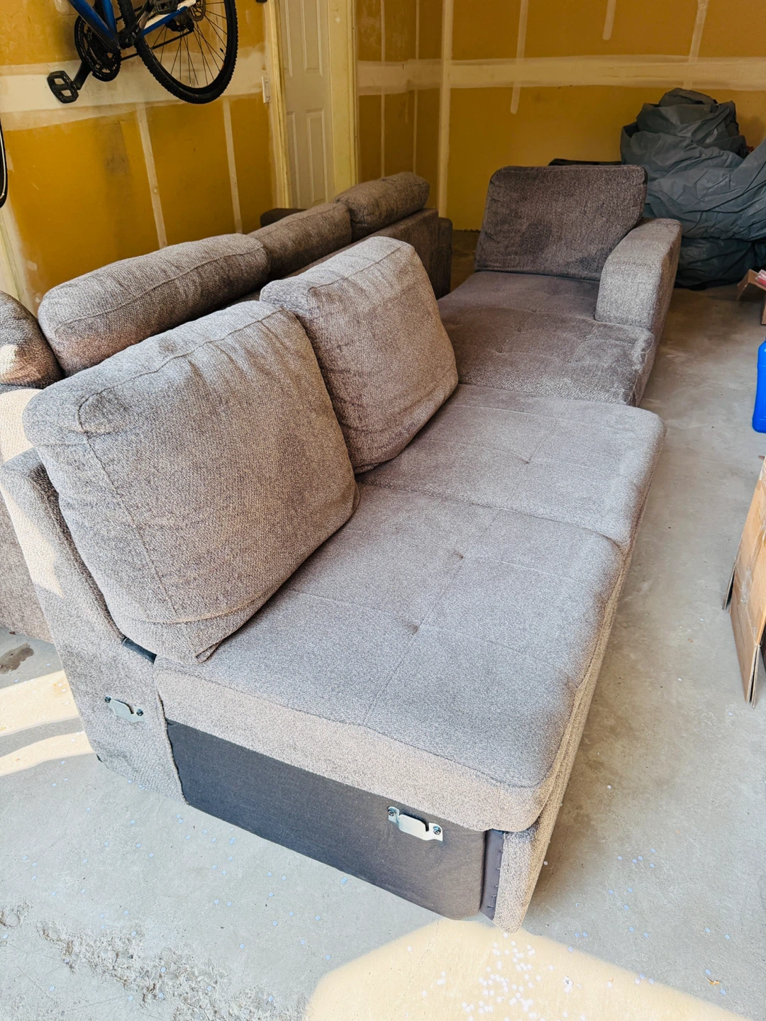 Sectional Couch with Pullout Twin Bed Smoke-Pet-Free Home - photo 2