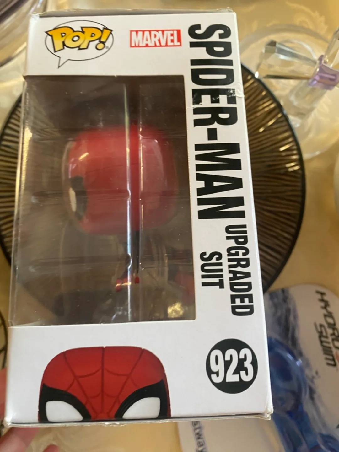 Funko Pop! Marvel Spider-Man Upgraded Suit #923 image indicator(3)