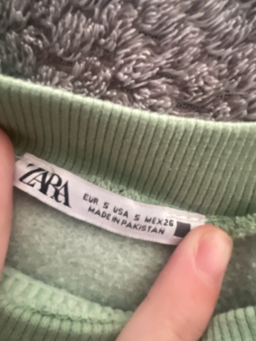 Zara Green Sweatshirt Crewneck - Size S image indicator(2)