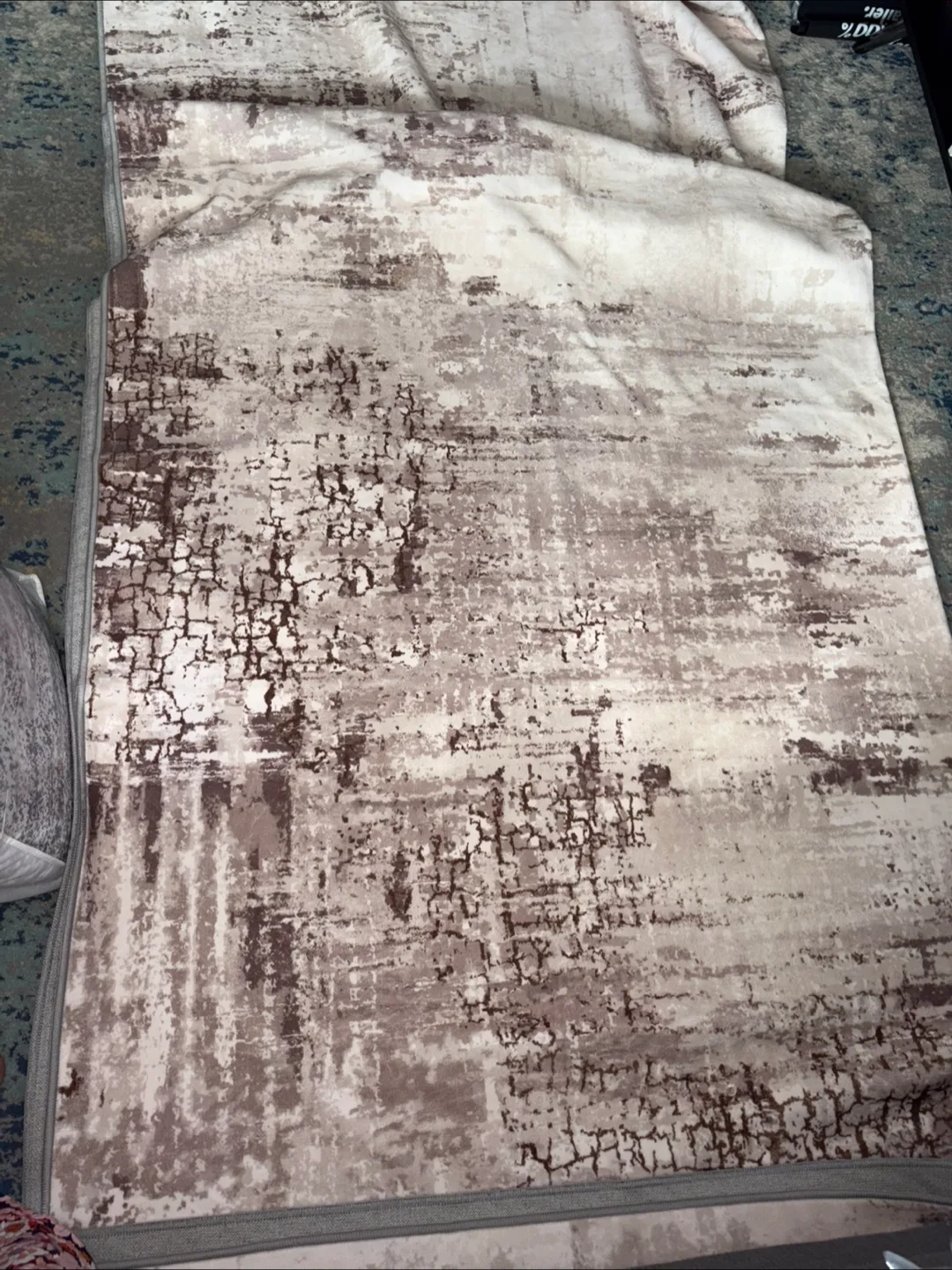 Brand new MontVoo Area Rug 9x12 feet image indicator(4)