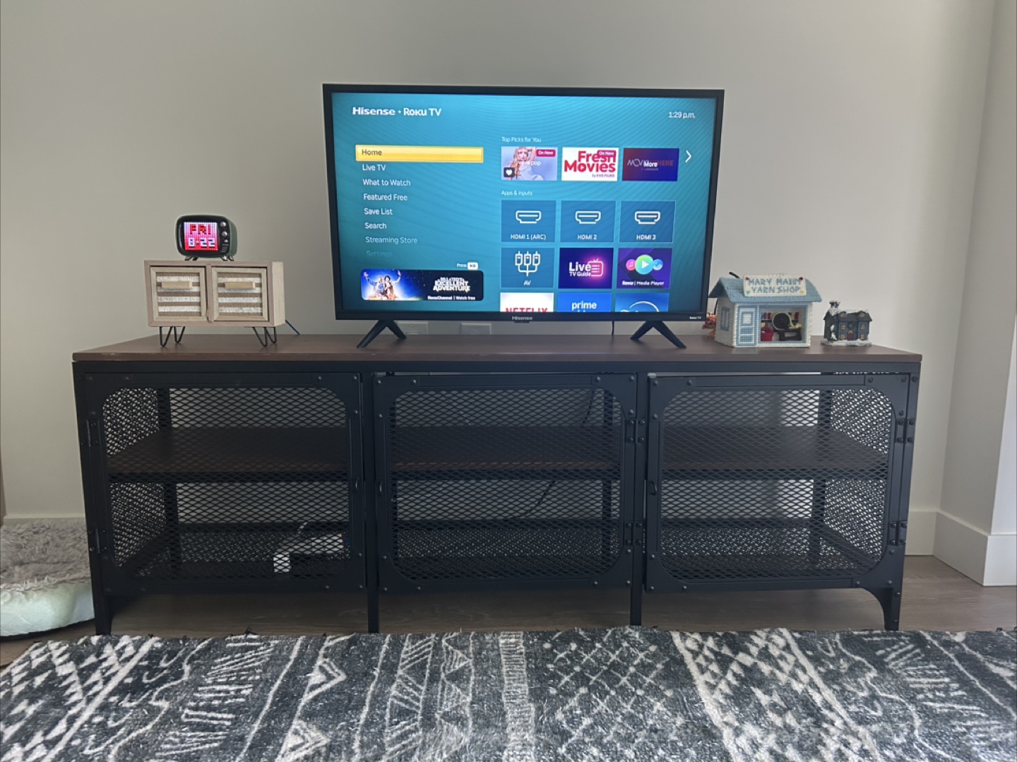 Hisense Roku TV 32 “