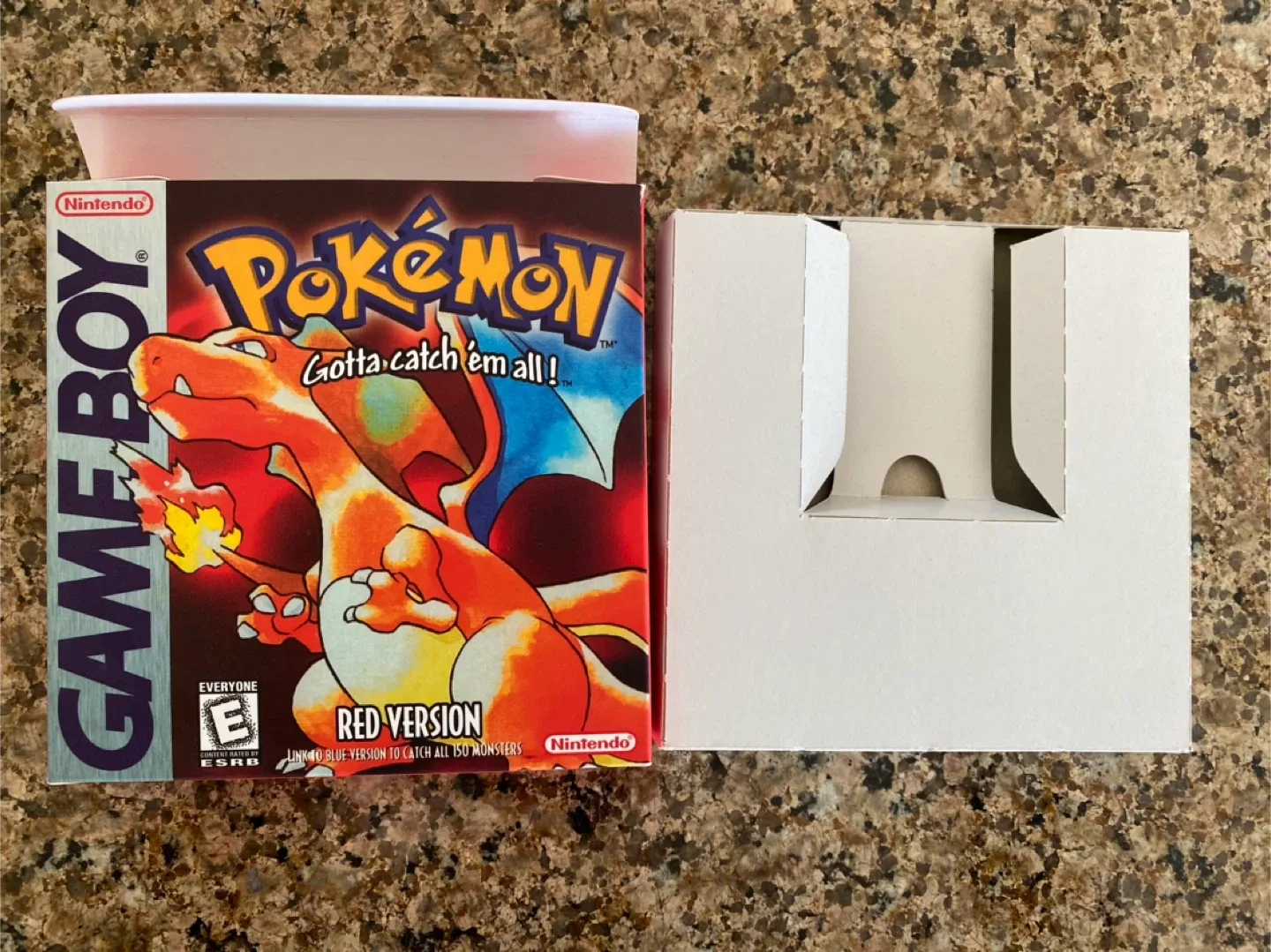 Pokémon Red Replacement Box (No Cartridge) thumbnail