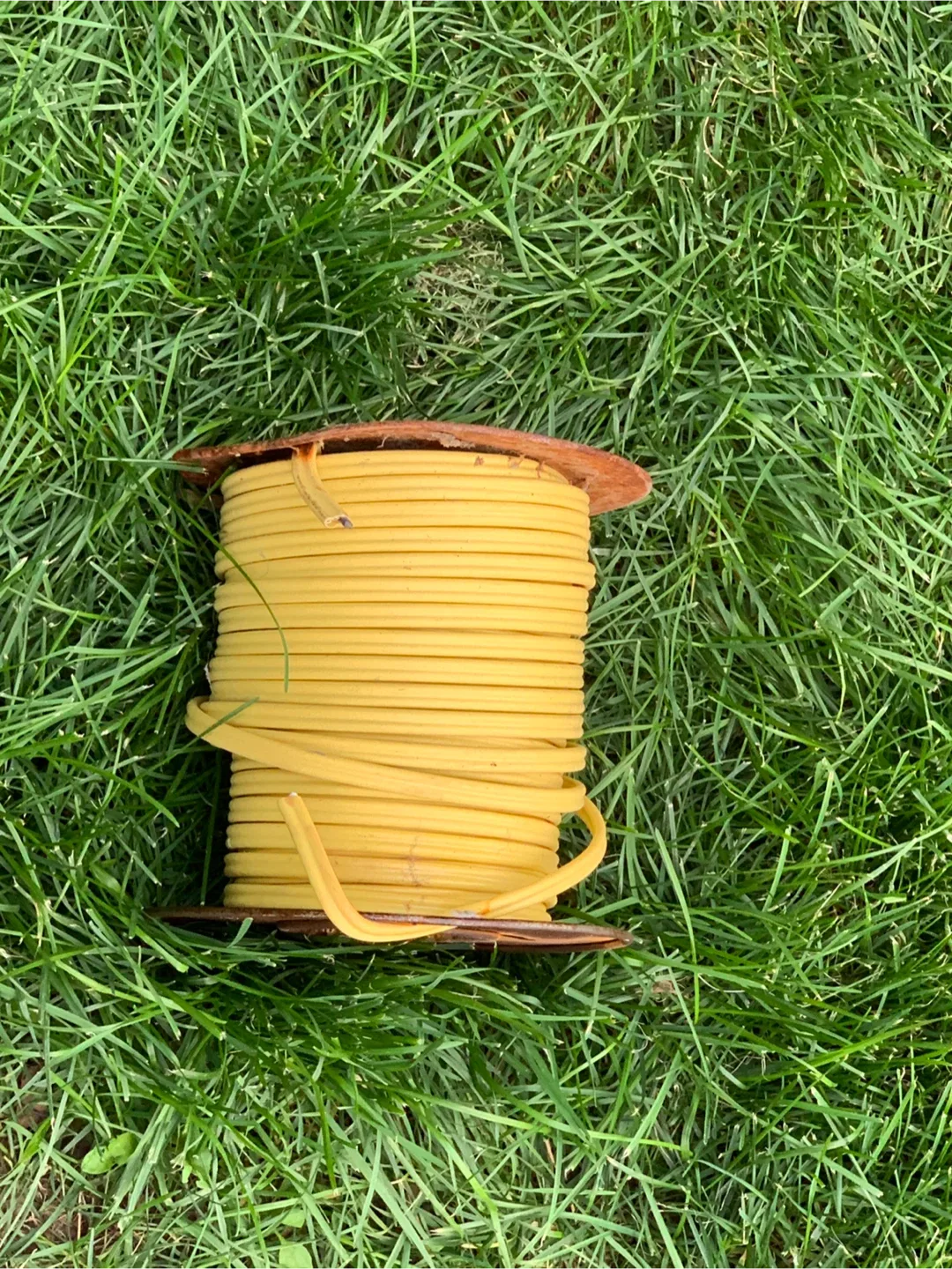 Canada Wire NMD90 12/2 Yellow Electrical Wire - 75 meters thumbnail