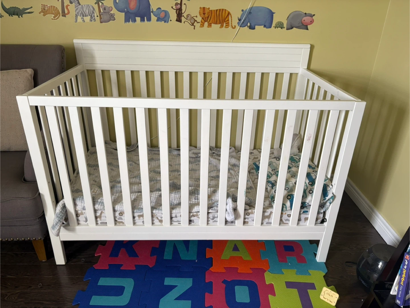 2 White Baby Crib Available - photo 3