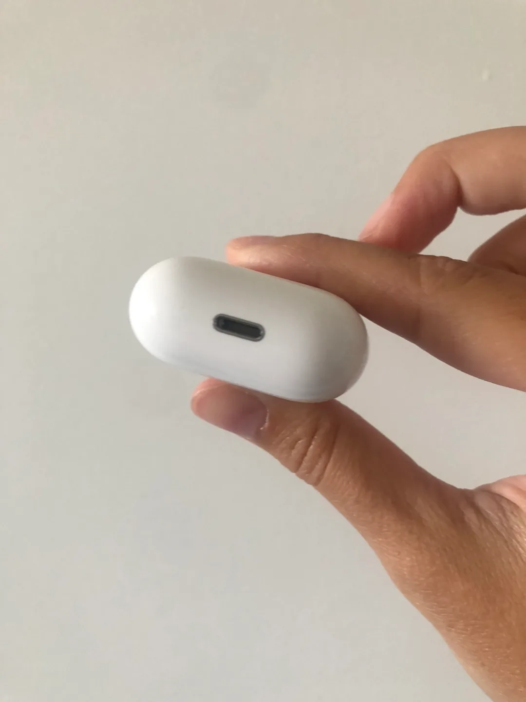 Apple AirPods 2nd Generation - Right Earbud Funky 🥕 image indicator(5)