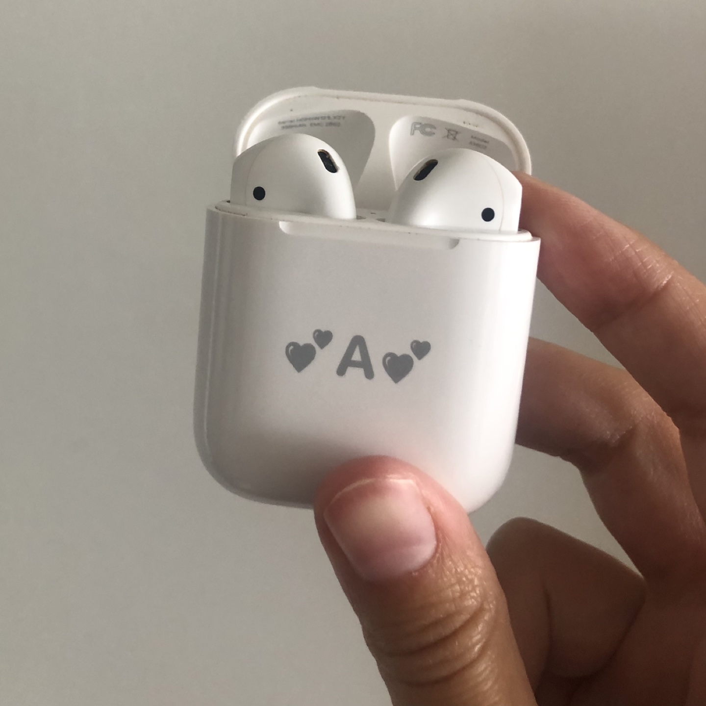 Apple AirPods 2nd Generation - Right Earbud Funky 🥕