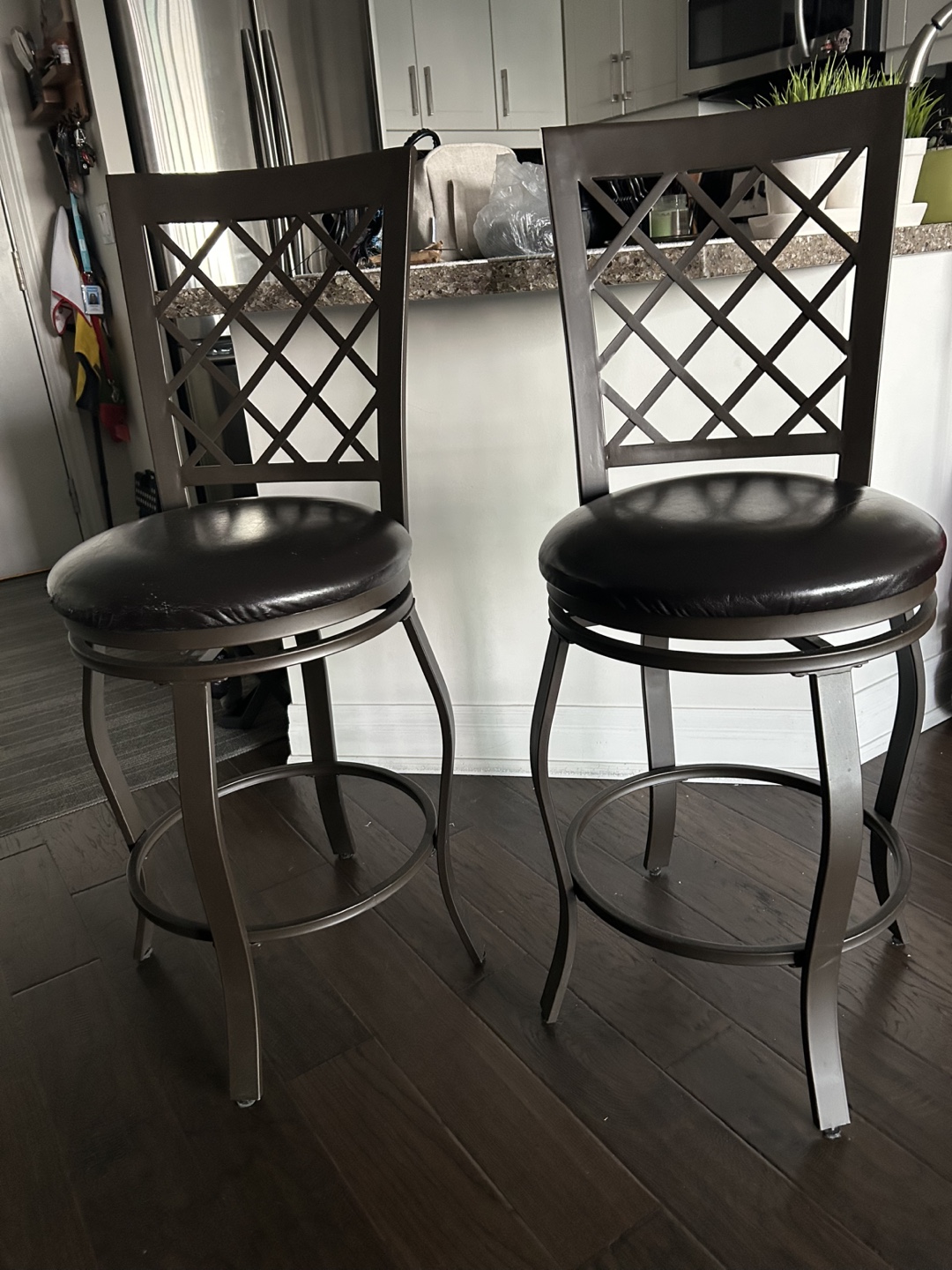 Set of 2 Swivel Bar Stools