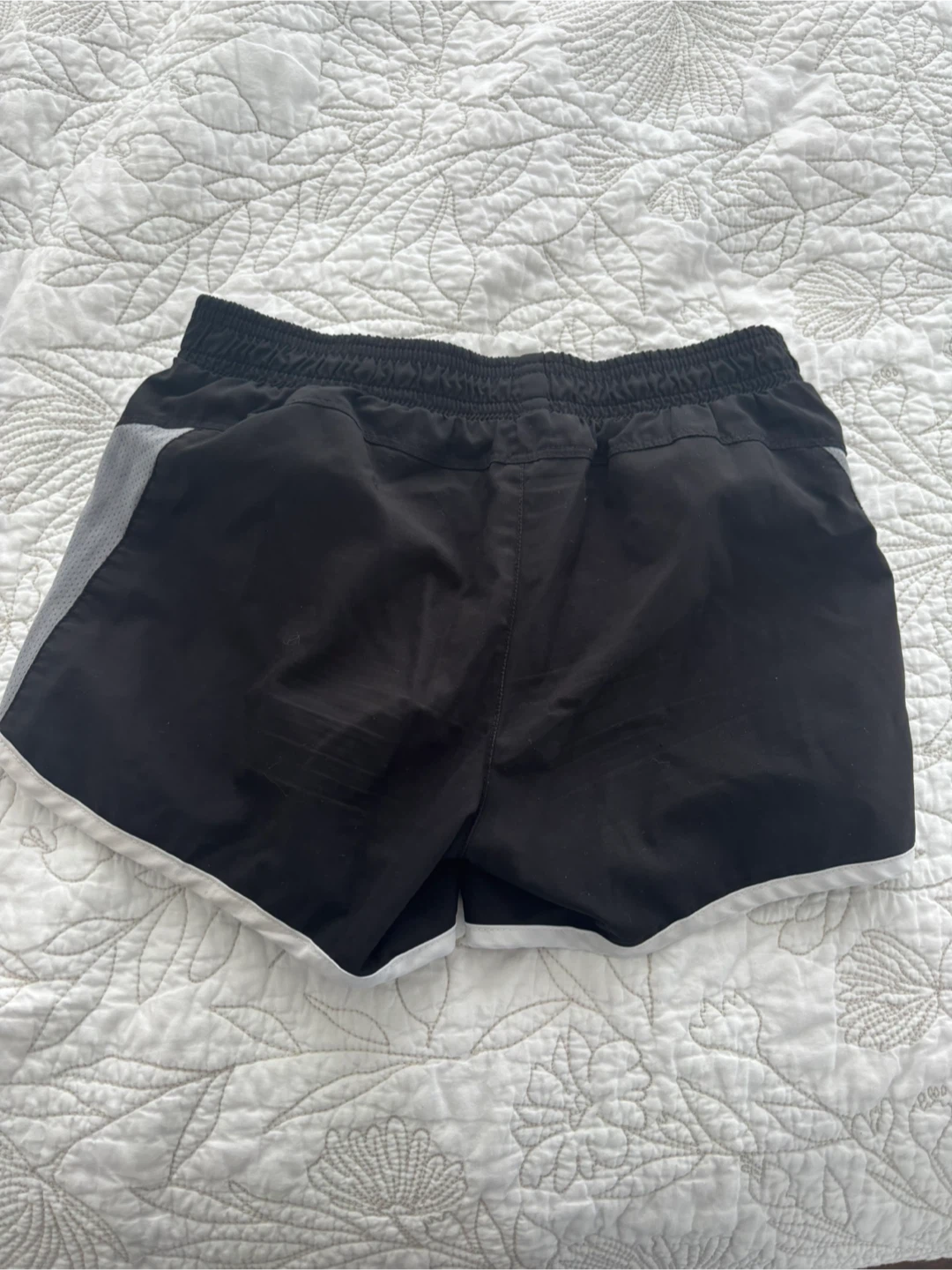 Old Navy active shorts - photo 2