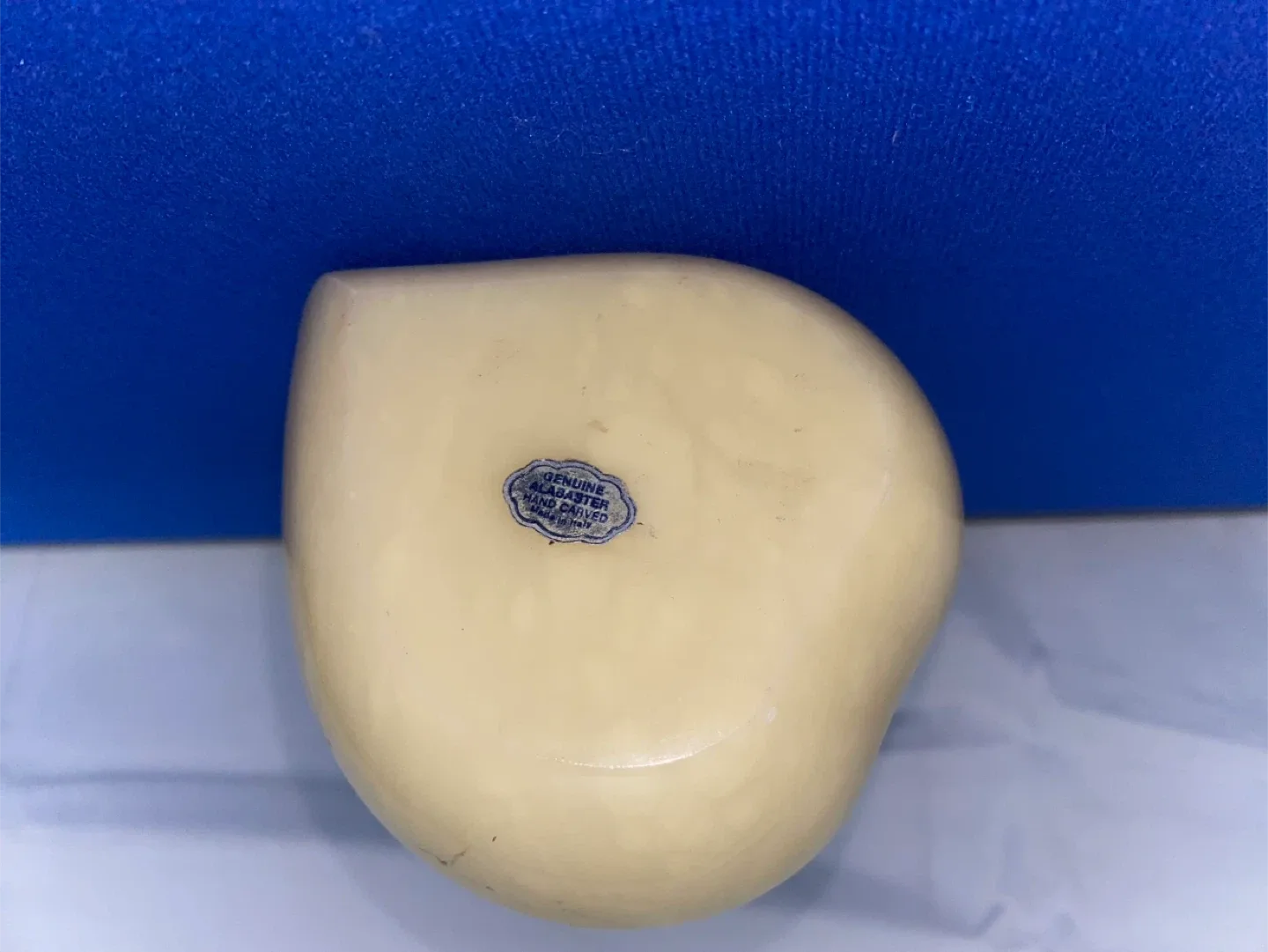 Vintage Alabaster Hand Carved Heart  JewelryBox Made in Italy. image indicator(3)