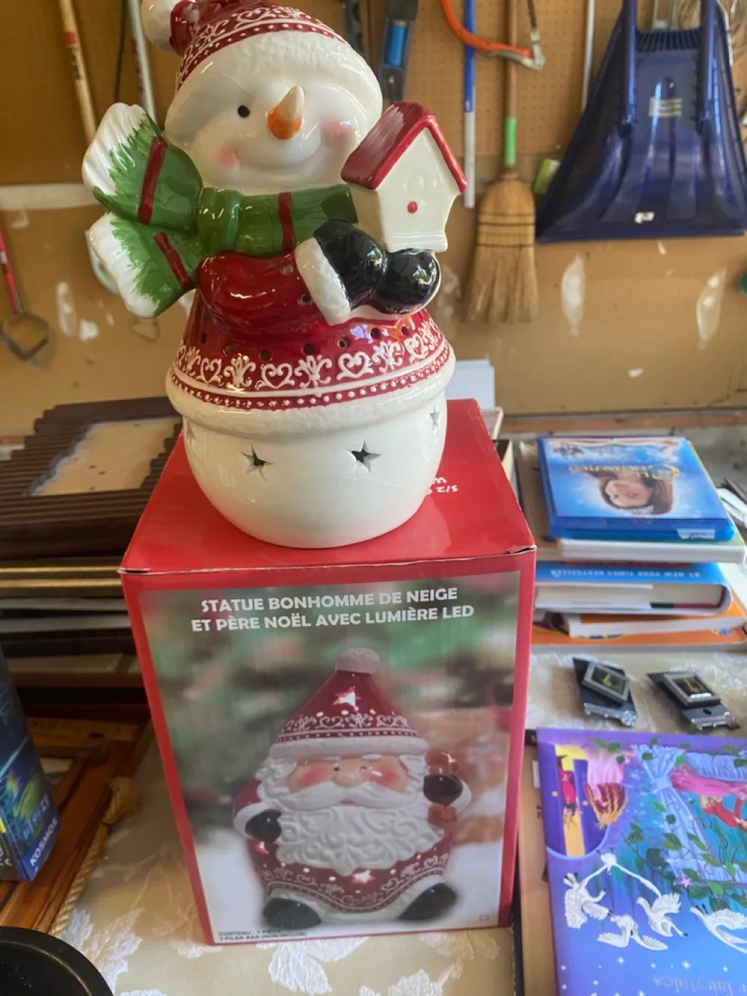 Statue Bonhomme De Neige et Pere Noel LED thumbnail