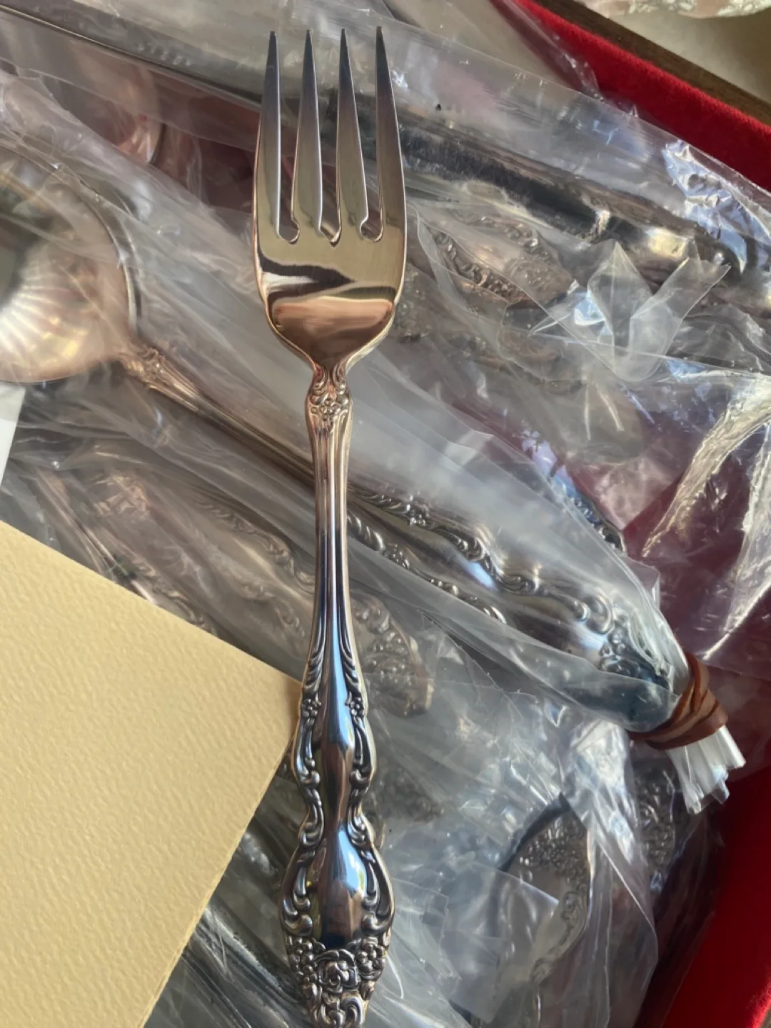 Oneida Baroque Rose Silverware Set vintage thumbnail