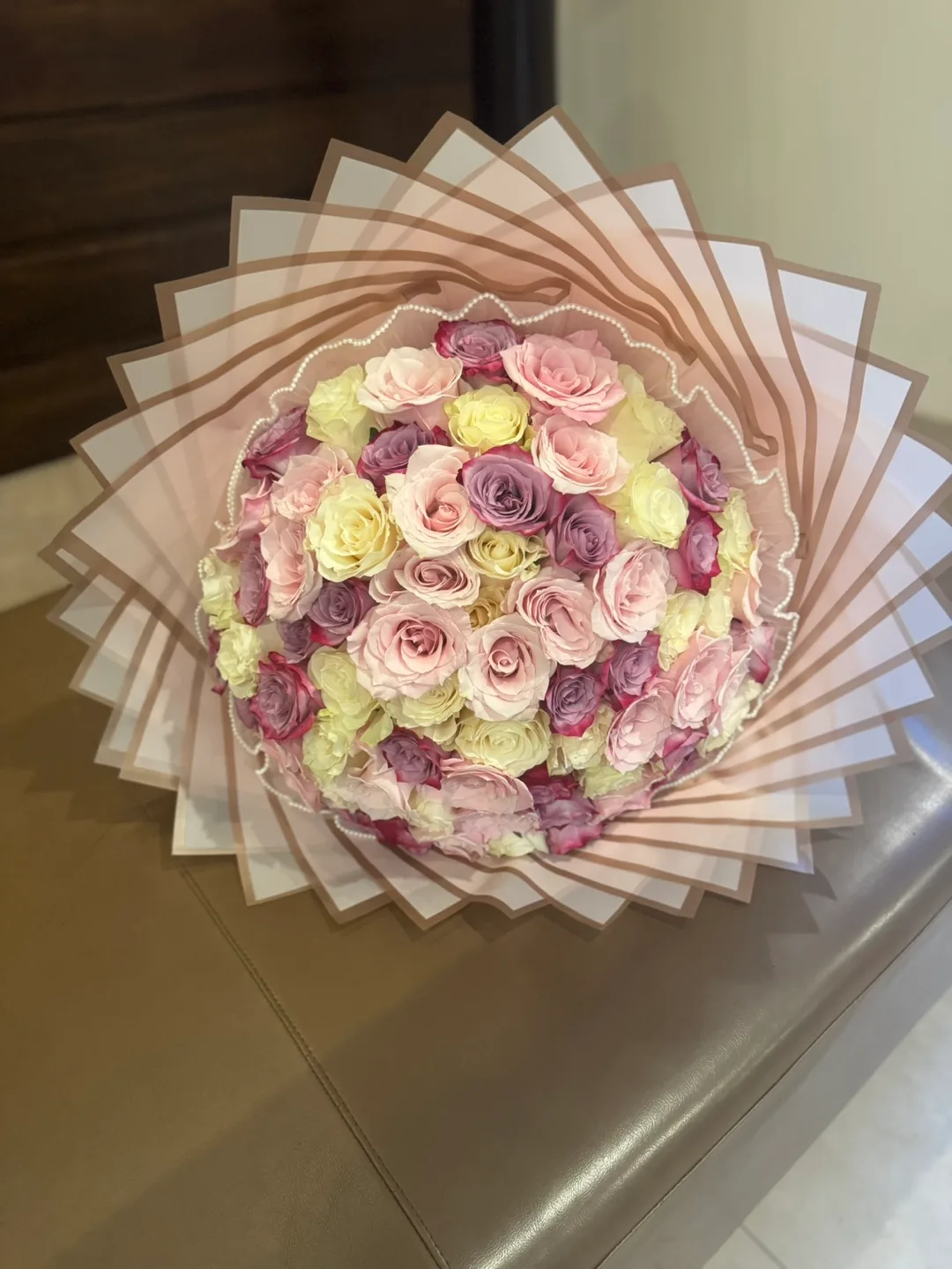 Fresh flowers bouquet image indicator(3)