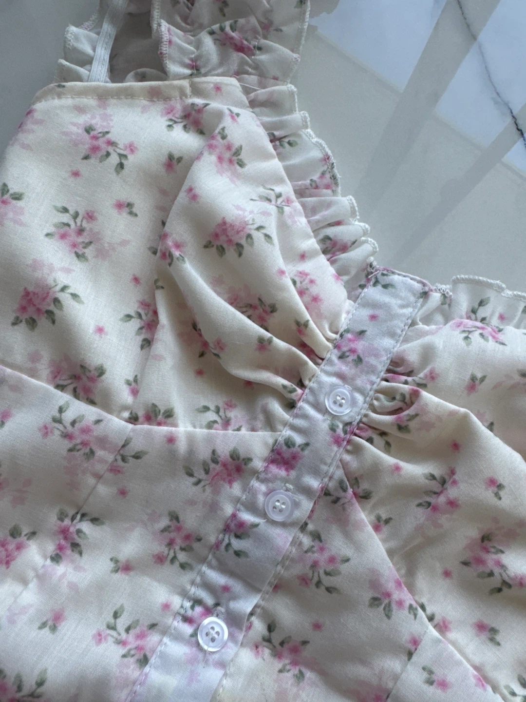 Floral Ruffle Top - Size Small - photo 3